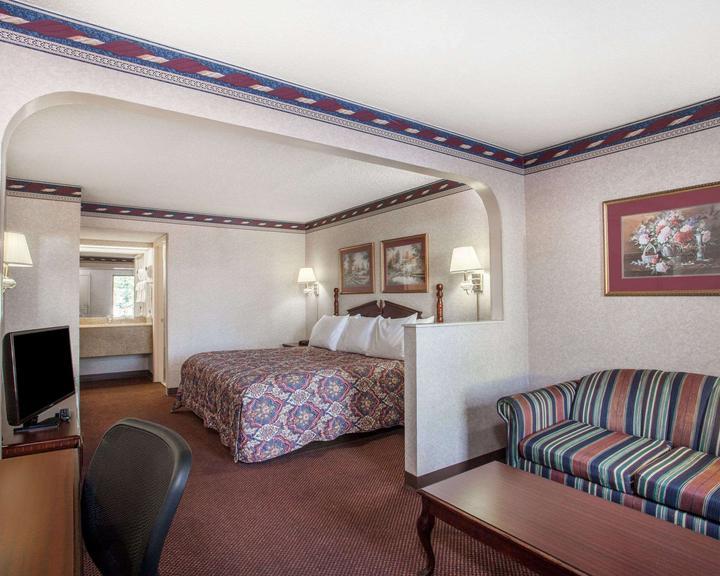 Days Inn By Wyndham Saint Pauls Dış mekan fotoğraf